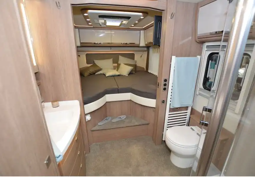 The Morelo Palace Alkoven 94 L motorhome rear view (Click to view full screen)