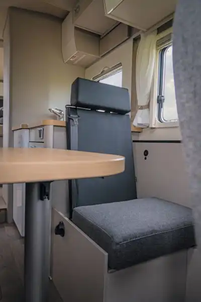 Seating in the Hymer T-Class S 695 (Click to view full screen)