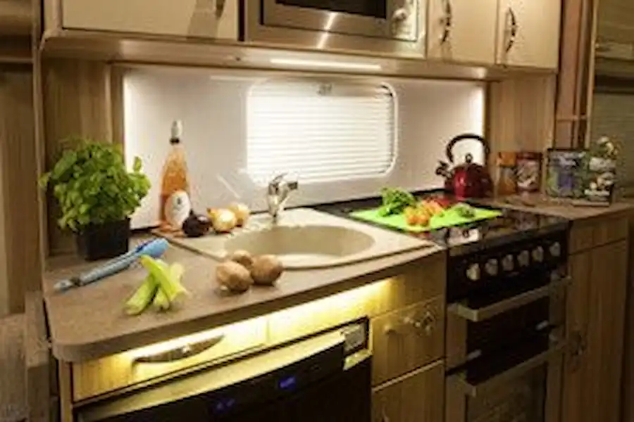 Sterling Eccles SE Voyager – caravan review (Click to view full screen)