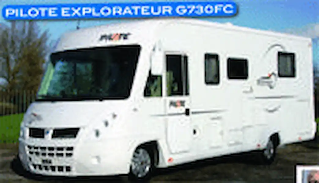 Motorhome review - Head to head Pilote Explorateur G730FC v Rapido 992MH (Click to view full screen)