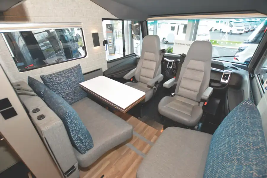 The interior of the Niesmann + Bischoff iSmove motorhome  (Click to view full screen)