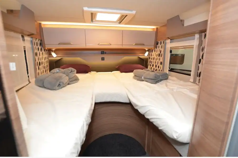 The Knaus Van Wave 640 MEG Vansation low-profile motorhome beds (Click to view full screen)