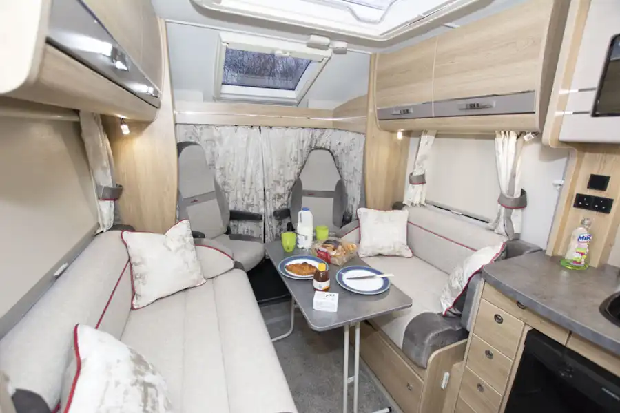 The lounge in the Elddis Marquis Majestic 185 motorhome (Click to view full screen)