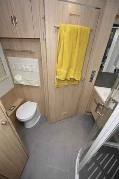 The washroom in the Niesmann + Bischoff Flair 830 LE motorhome (Click to view full screen)