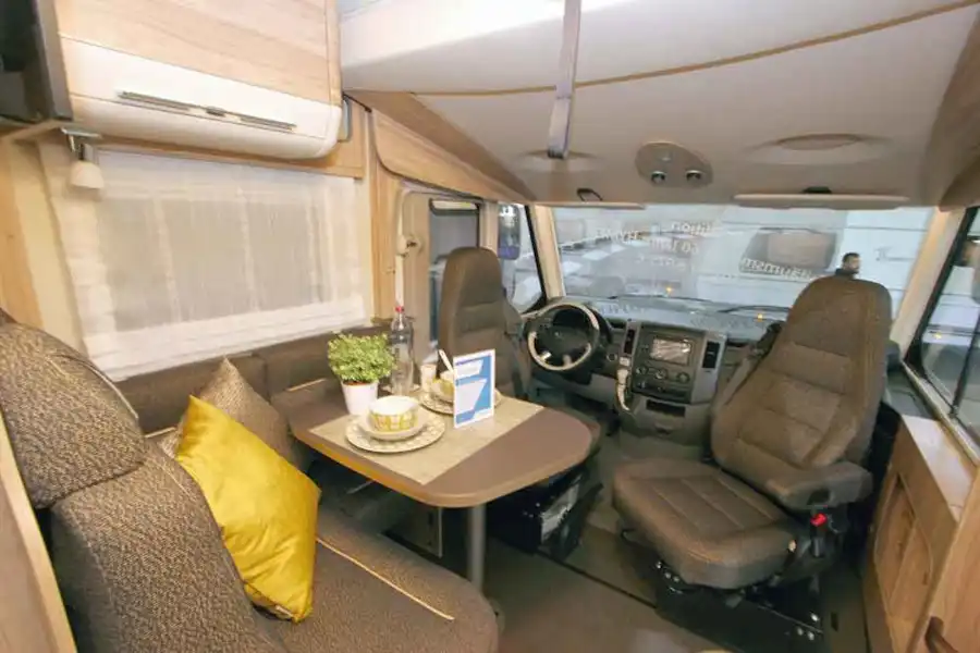 Hymer ML-I 570 ’60 Edition’ (Click to view full screen)