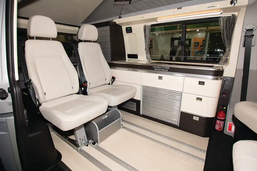 Swivelled cab seats (Click to view full screen)