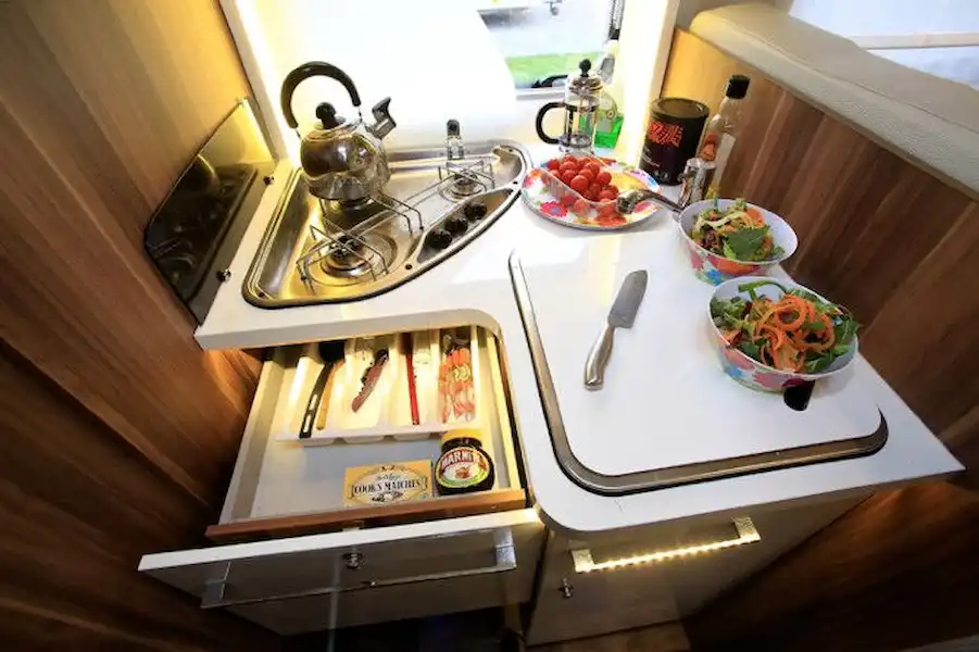 Roller Team T-Line 740 - motorhome review (Click to view full screen)