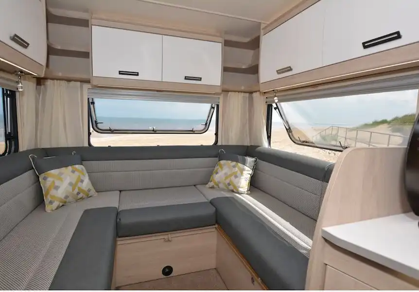 The rear lounge of the Auto-Trail F-Line F68 motorhome (Click to view full screen)