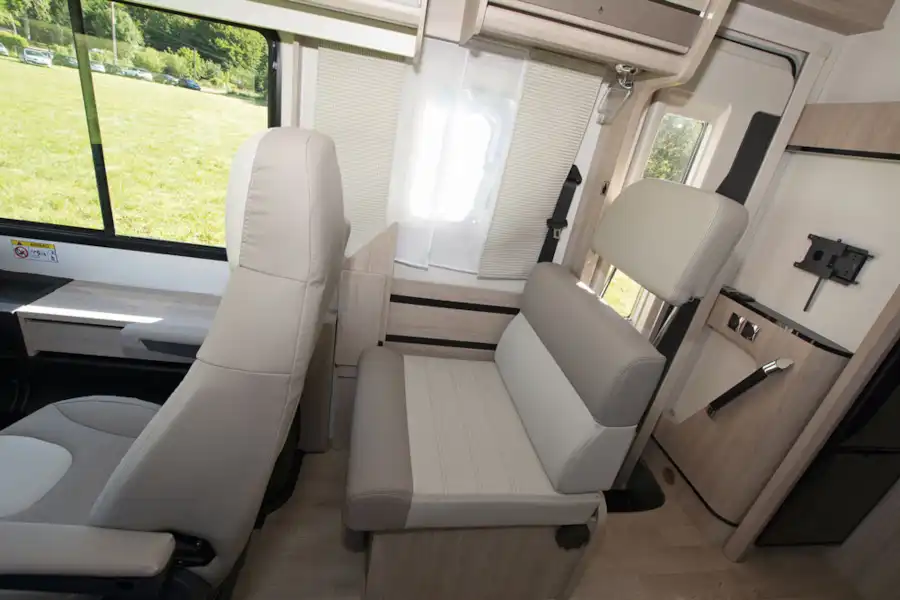 Cab seats in the 8086dF motorhome (Click to view full screen)