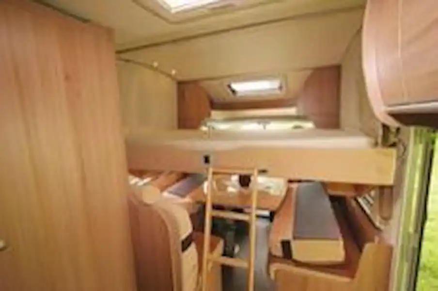 Burstner Ixeo Time it 585 (Feb 2011) - motorhome review (Click to view full screen)