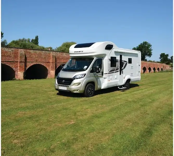The Swift Champagne Edge 466 motorhome (Click to view full screen)