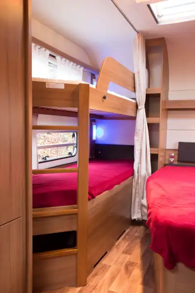 The bunks are a staggering 1.97m long (Click to view full screen)