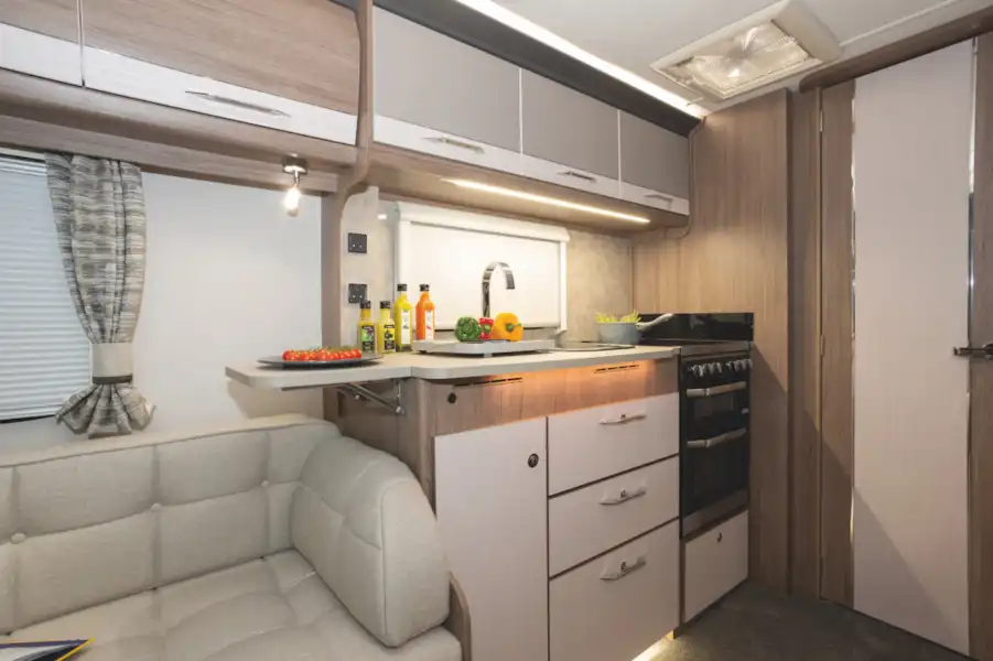 The kitchen in the Coachman VIP 460 caravan (Click to view full screen)