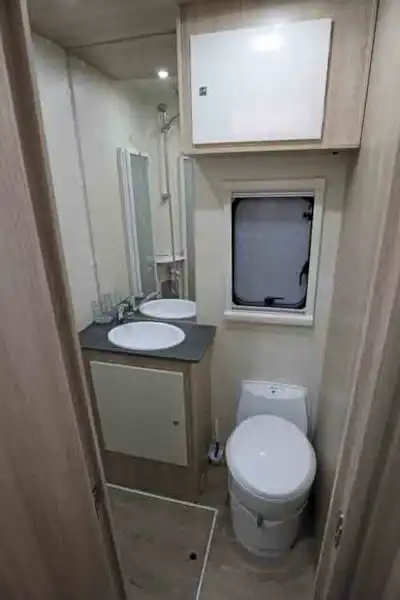 Alternative view of the washroom © Warners Group Publications, 2019 (Click to view full screen)