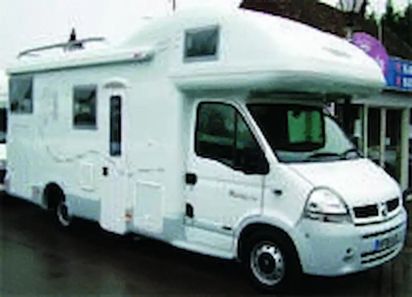 Motorhome review - Mobilvetta Kimu 102 on 3.0dCi Renault Master (Click to view full screen)