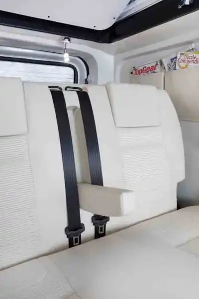 Rear seats, with armrest (Click to view full screen)
