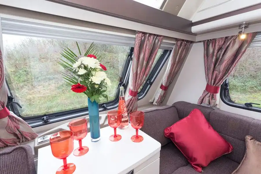 Sterling Eccles SE Sapphire - caravan review (Click to view full screen)