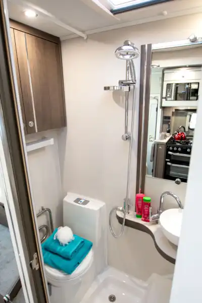 The washroom in the Marquis Majestic 250 motorhome (Click to view full screen)