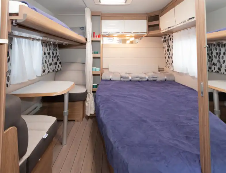 A view of the bed layout in the Knaus Northstar 590 caravan (Click to view full screen)