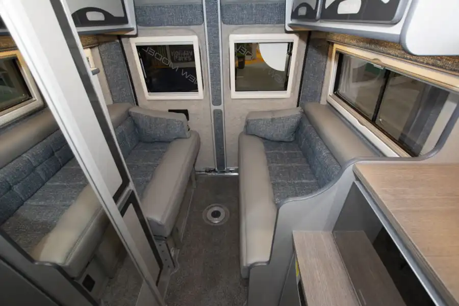 The rear lounge in the IH 600 RD/S4 campervan (Click to view full screen)