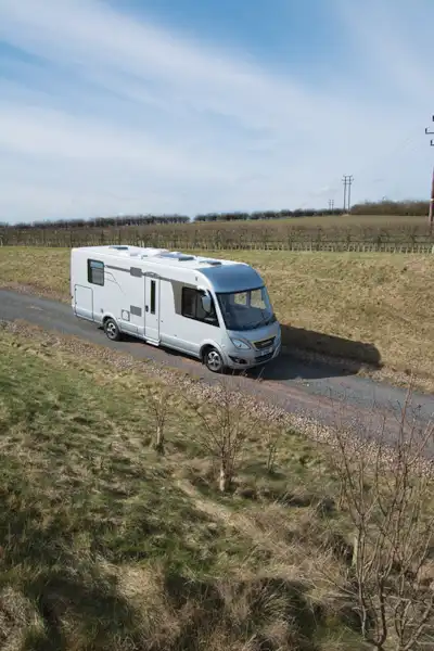 Hymer B-class SupremeLine 708 (Click to view full screen)