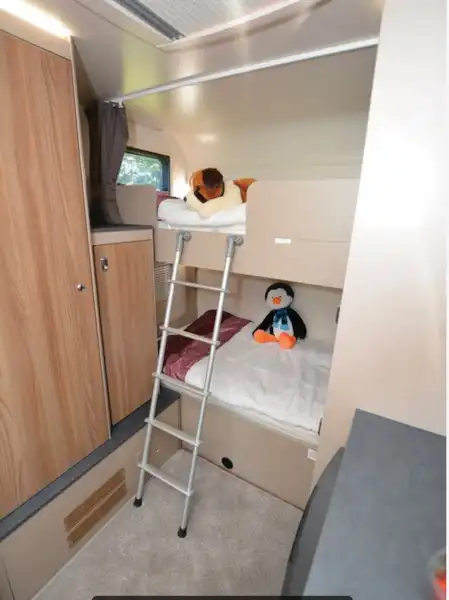 The bunks in the Swift Champagne Edge 466 (Click to view full screen)