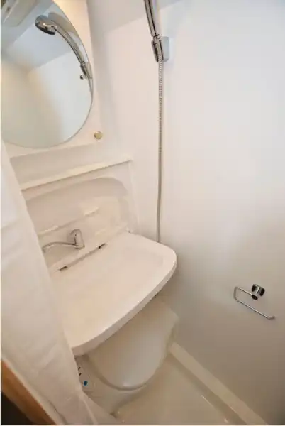 The Consort Oslo S2 campervan washroom (Click to view full screen)
