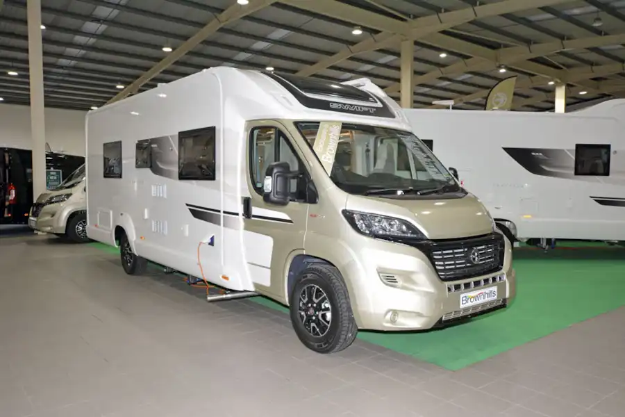The Swift Champagne 675 motorhome (Click to view full screen)