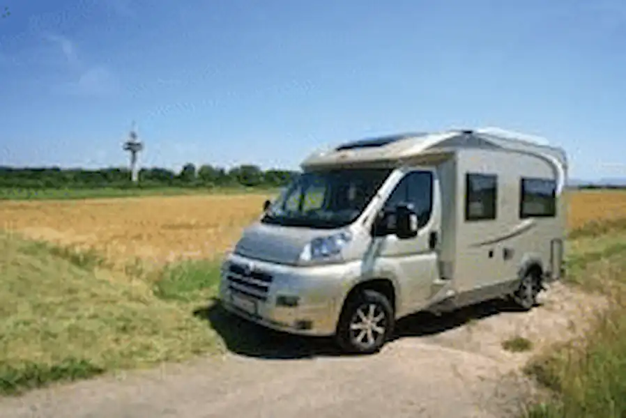 Chausson Flash S2 (2010) - motorhome review (Click to view full screen)