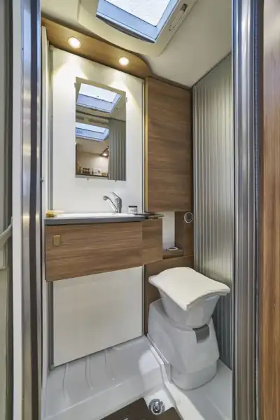 The washroom in the Pilote Pacific P626D motorhome (Click to view full screen)