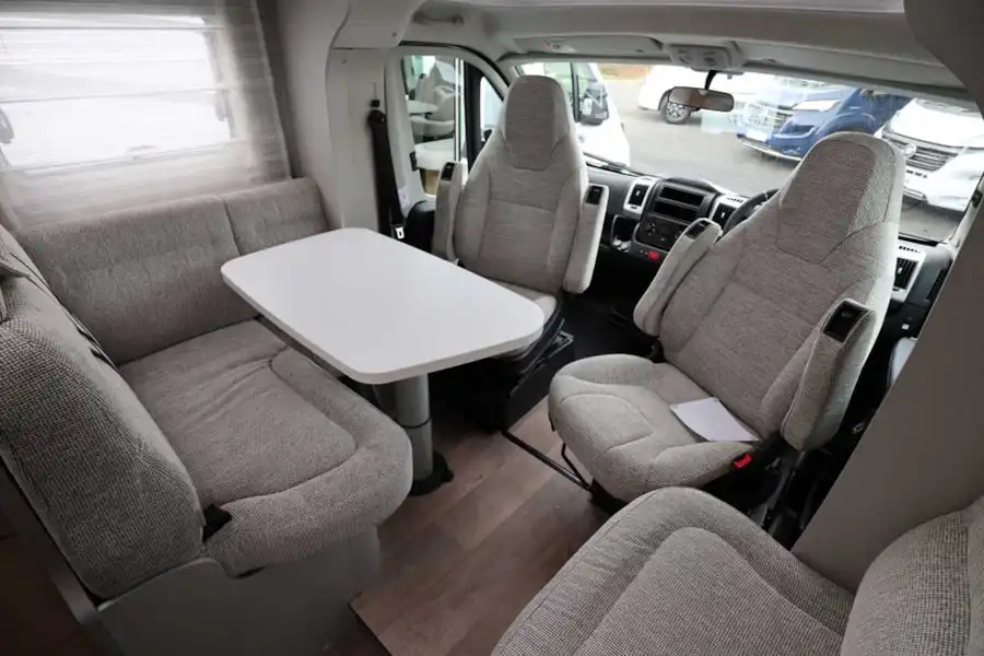 The front lounge in the Hymer TGL 578 Ambition (Click to view full screen)