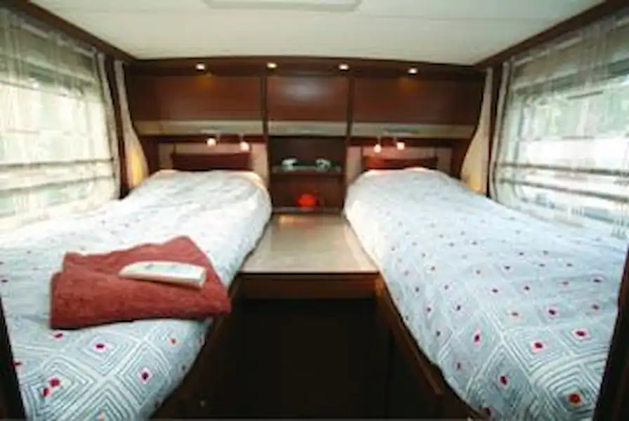Motorhome review - Bürstner Ixeo Plus it 875g (Click to view full screen)