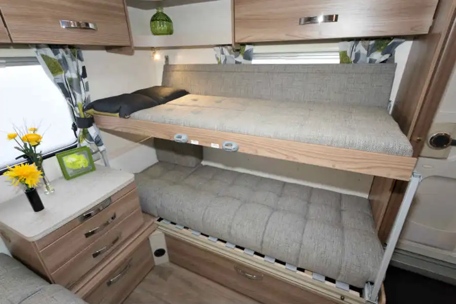 You can use either or both bunks (Click to view full screen)