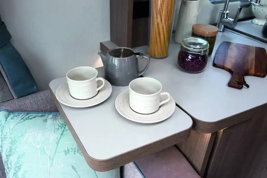 The 29cm kitchen extension is the ideal spot for your tea cups (Click to view full screen)