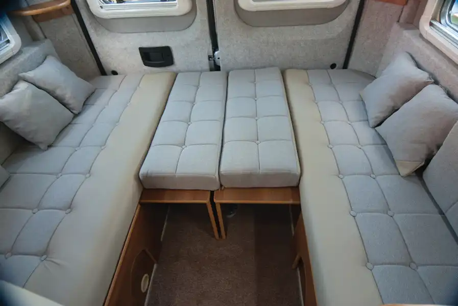 Rear lounge (Click to view full screen)
