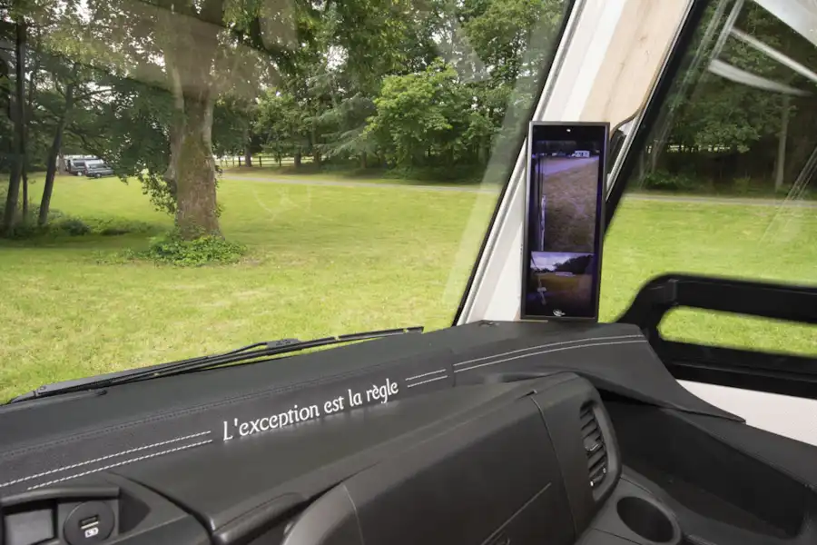The cab in Le Voyageur Signature I8.5HF motorhome (Click to view full screen)