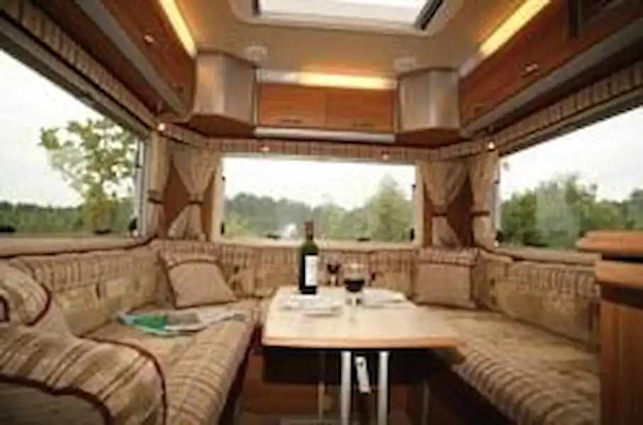 Auto-Sleeper Berkshire (2009) - motorhome review (Click to view full screen)
