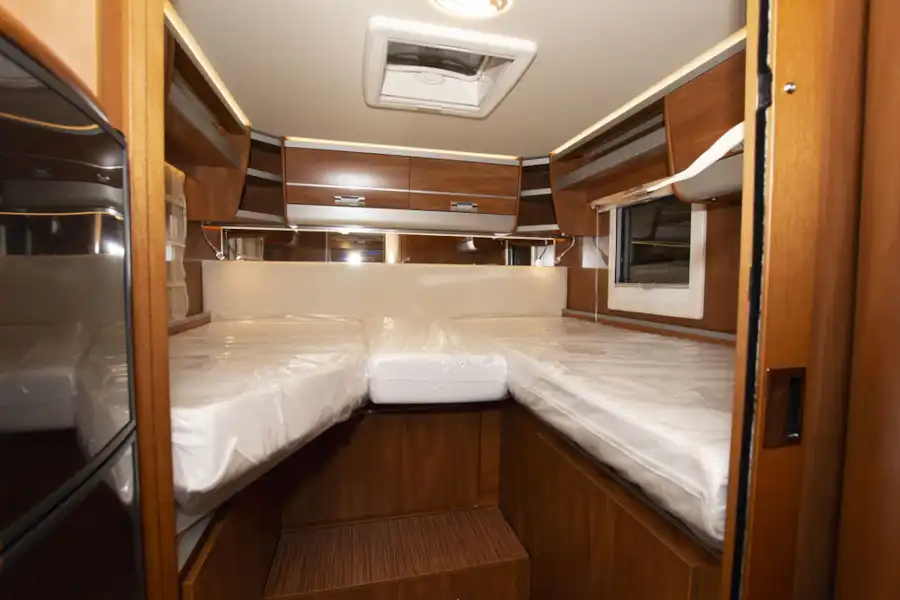 Beds in the Laika Ecovip 609 motorhome (Click to view full screen)