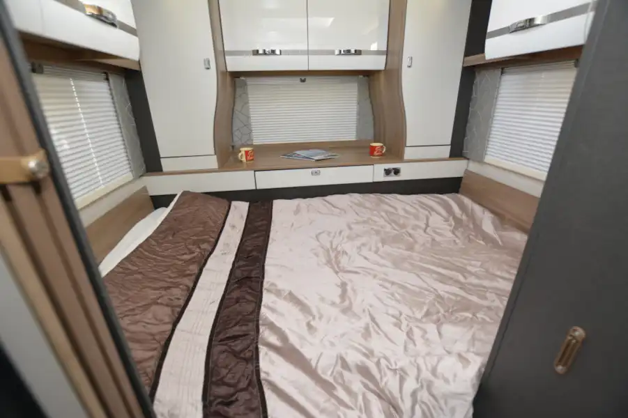 Swift Hi-Style 674 bedroom (Click to view full screen)