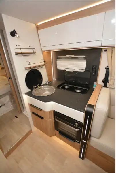 The Pilote G740FC Évidence A-class motorhome kitchen (Click to view full screen)