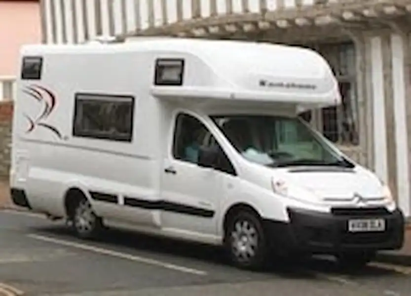 Romahome R40 (2008) - motorhome review (Click to view full screen)
