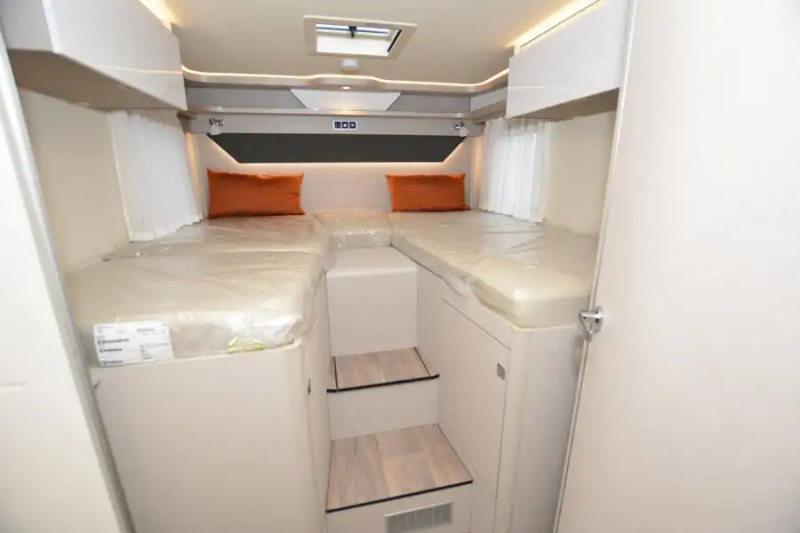 Twin beds in the Hymer T-Class S 685 motorhome (Click to view full screen)