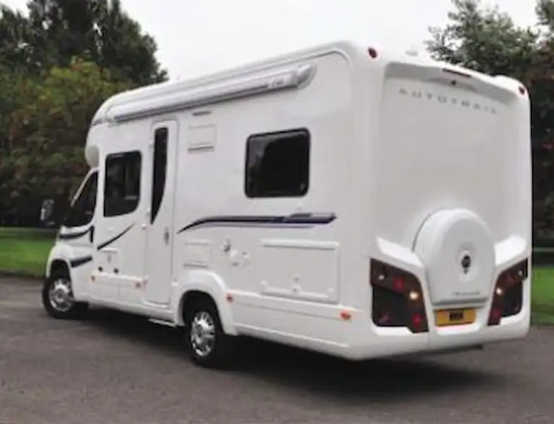 Auto-Trail Tracker FB Super Lo-line - motorhome review (Click to view full screen)