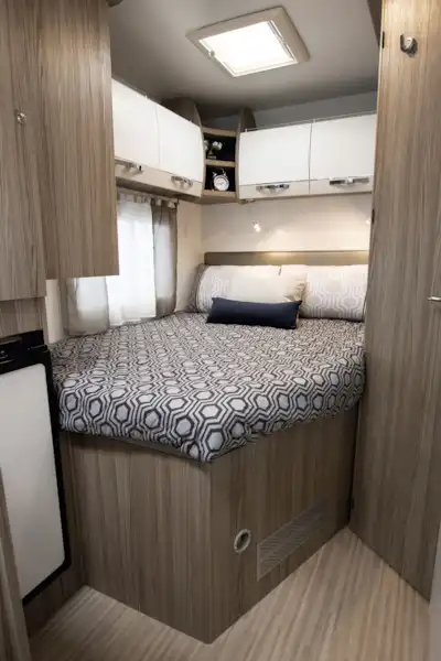 The bed in the Benimar Primero 331 motorhome (Click to view full screen)