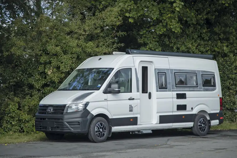 The IH N-Class 680CRL campervan (Click to view full screen)