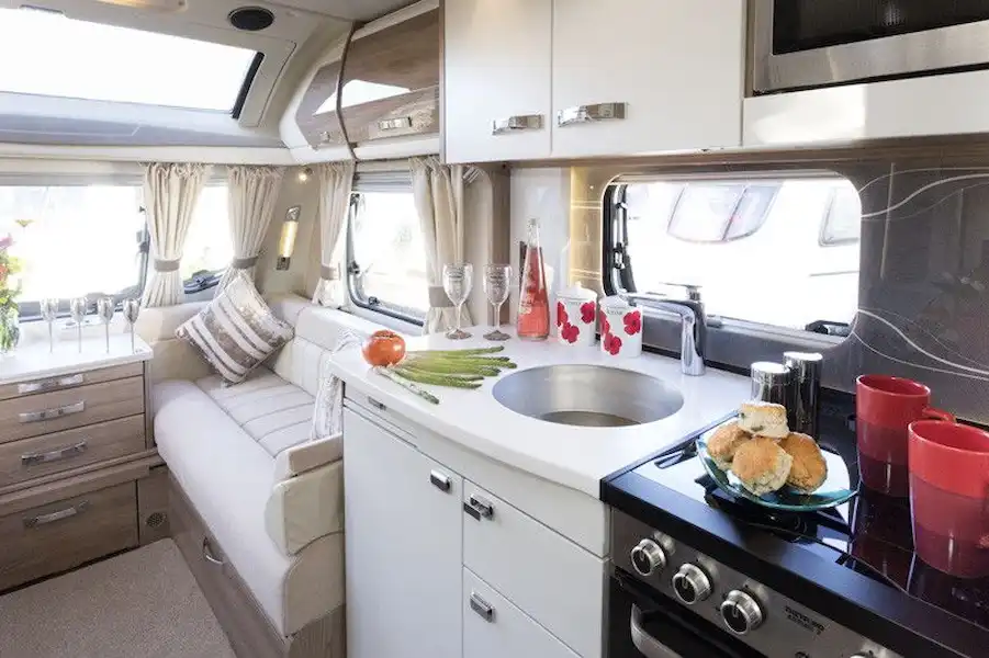 Bessacarr Cameo 645 - caravan review (Click to view full screen)