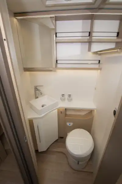 The washroom in the Rapido M96 motorhome (Click to view full screen)
