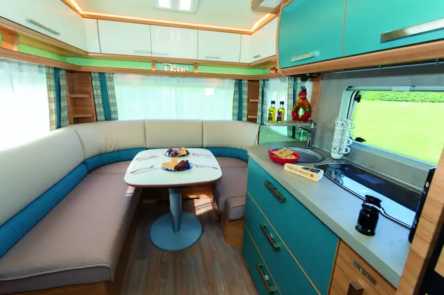 The enormity of the wraparound seating means that this is a caravan ideal for entertaining (Click to view full screen)