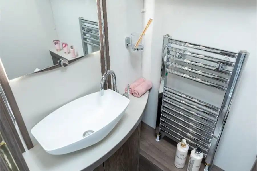 The towel rail next to the basin (Click to view full screen)