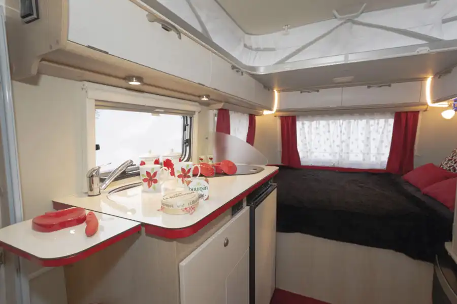 Another view of the bedroom in the Eriba Touring Troll 530 Rockabilly caravan (Click to view full screen)